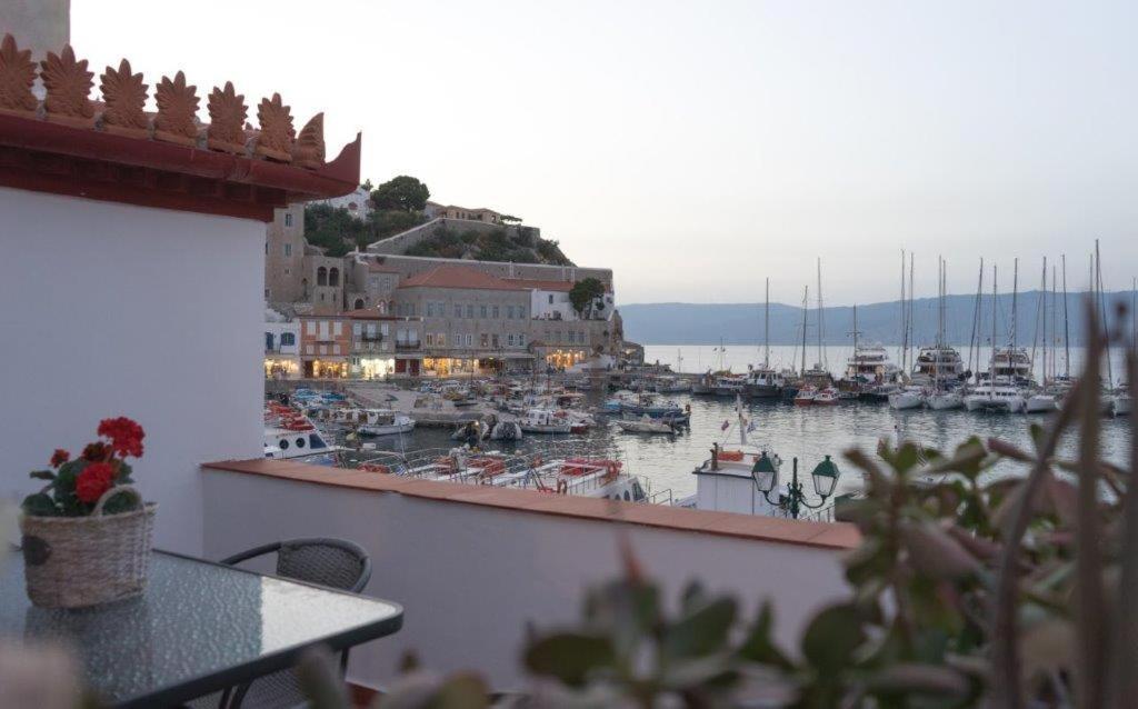 Apartamento In Hydra Exterior foto